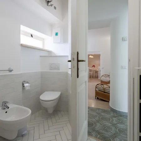 Nautilus House דירה